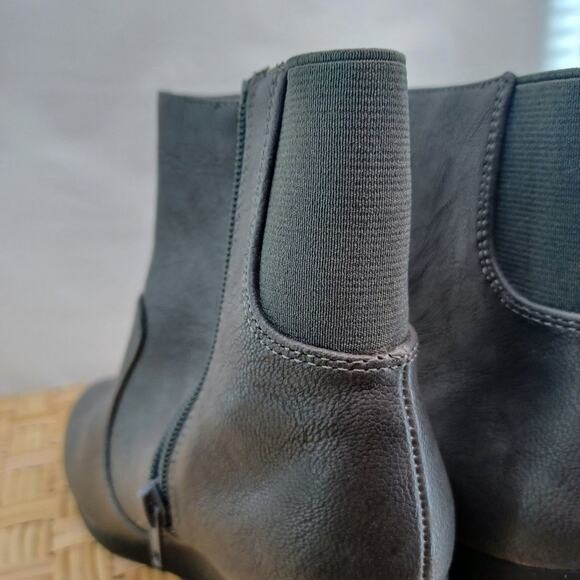 Life Stride Charcoal Gray Wedge Booties - Women's Size 6M - Picture 6 of 7